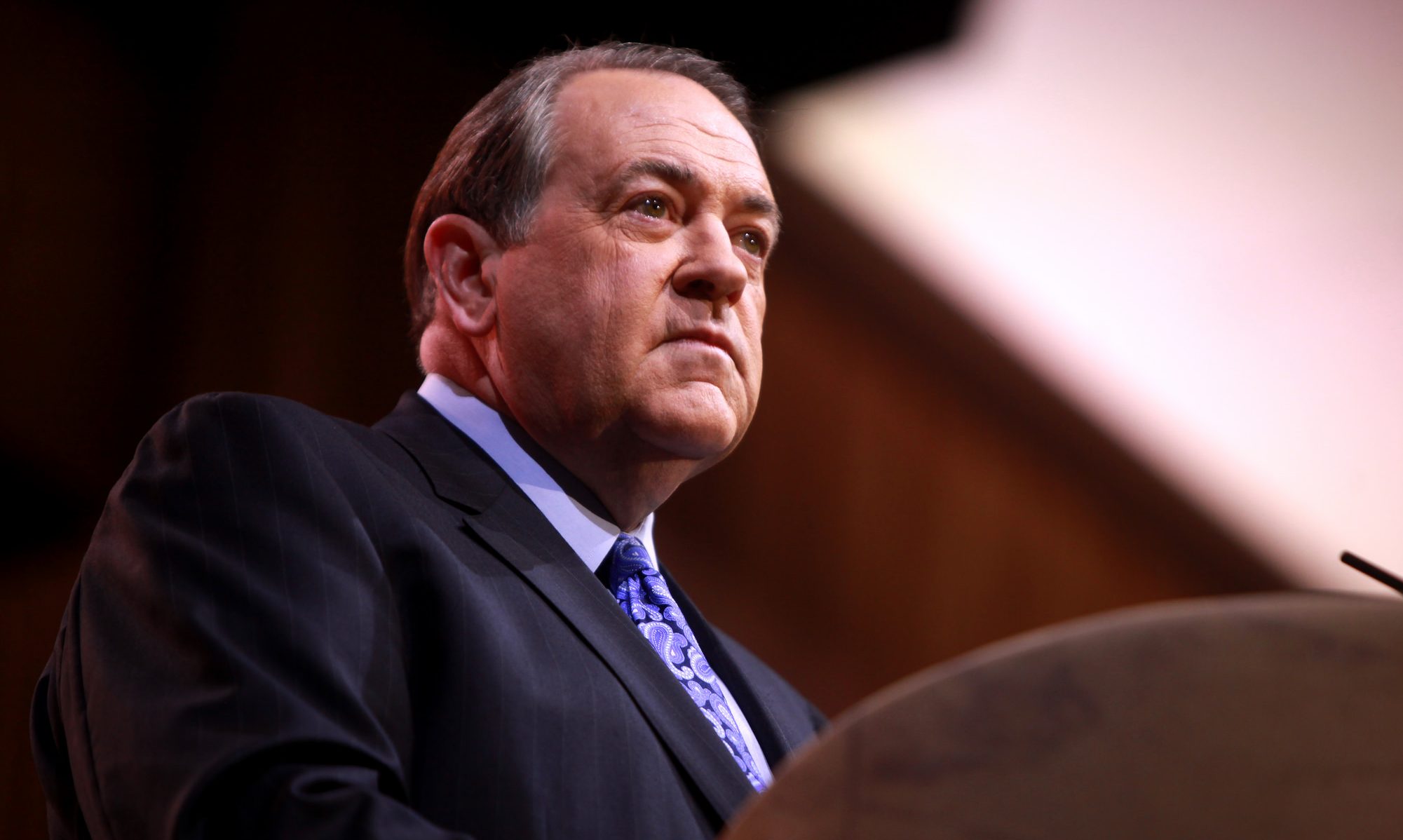 Mike Huckabee campaigns for Scott Dawson
