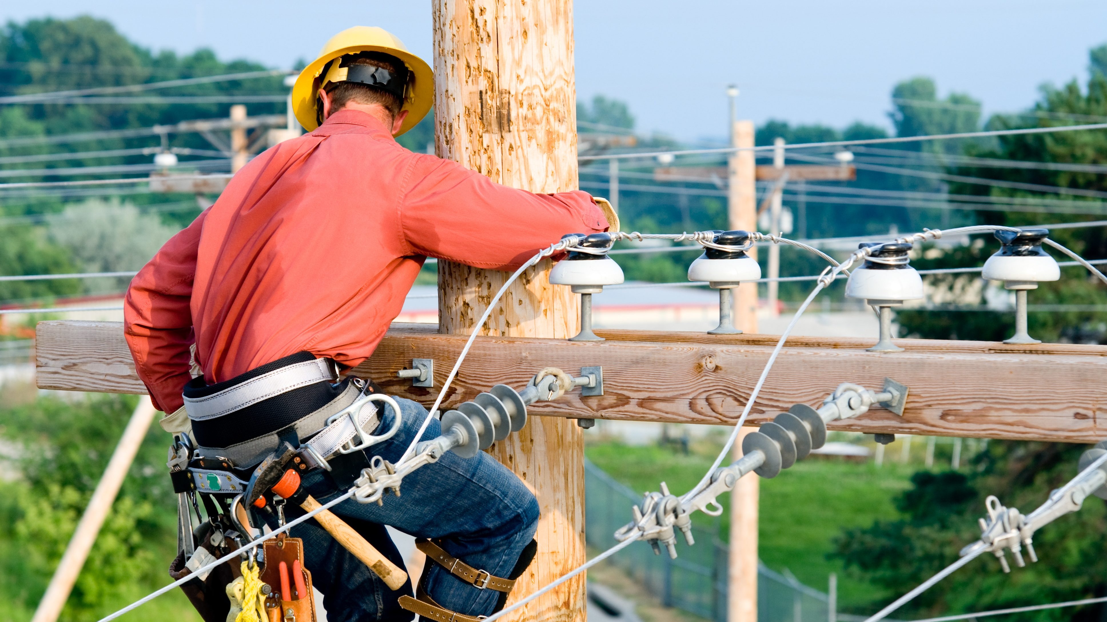 Energy Institute of Alabama celebrates Lineman Appreciation Day