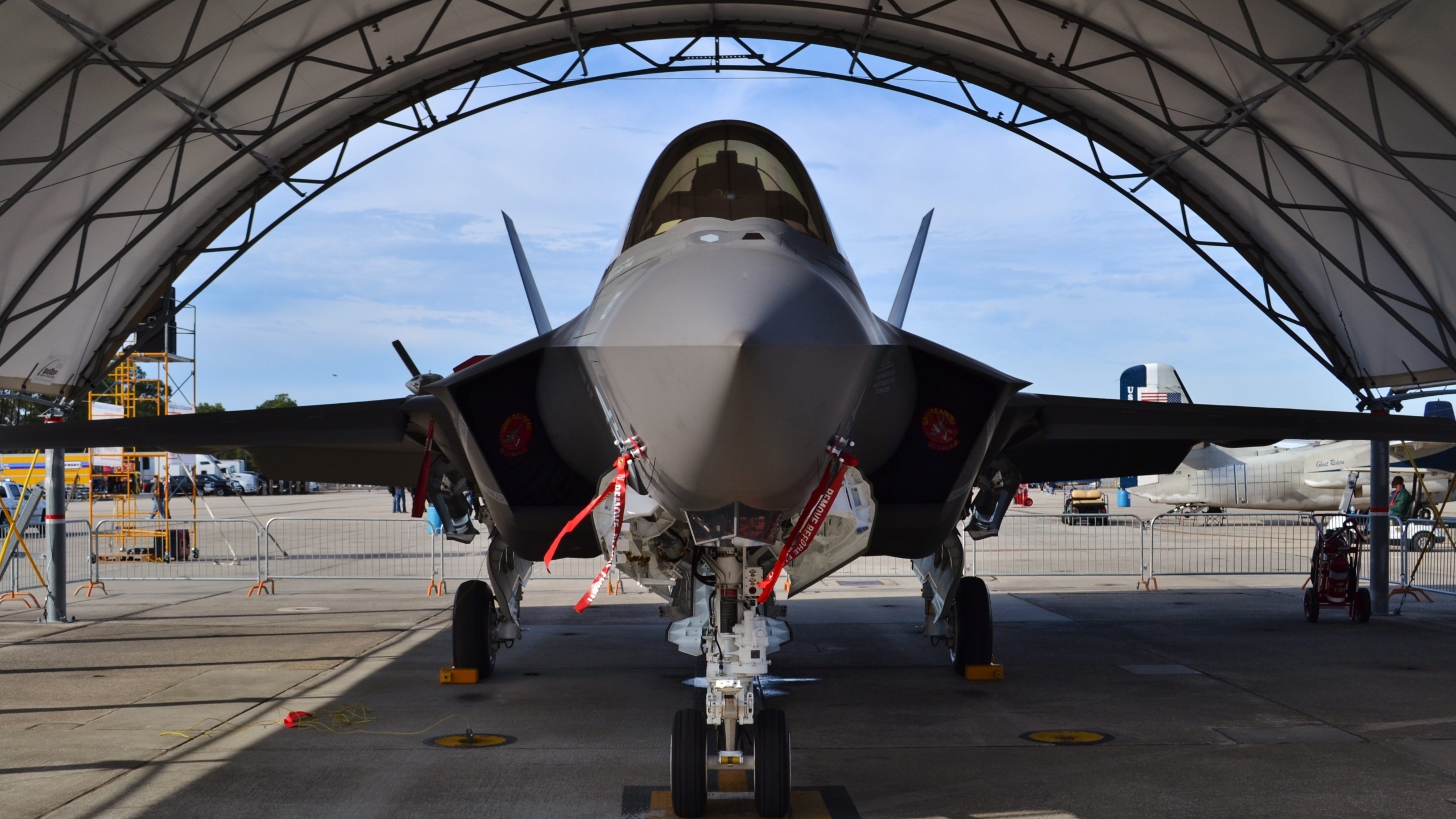 The F-35 versus the F-15x