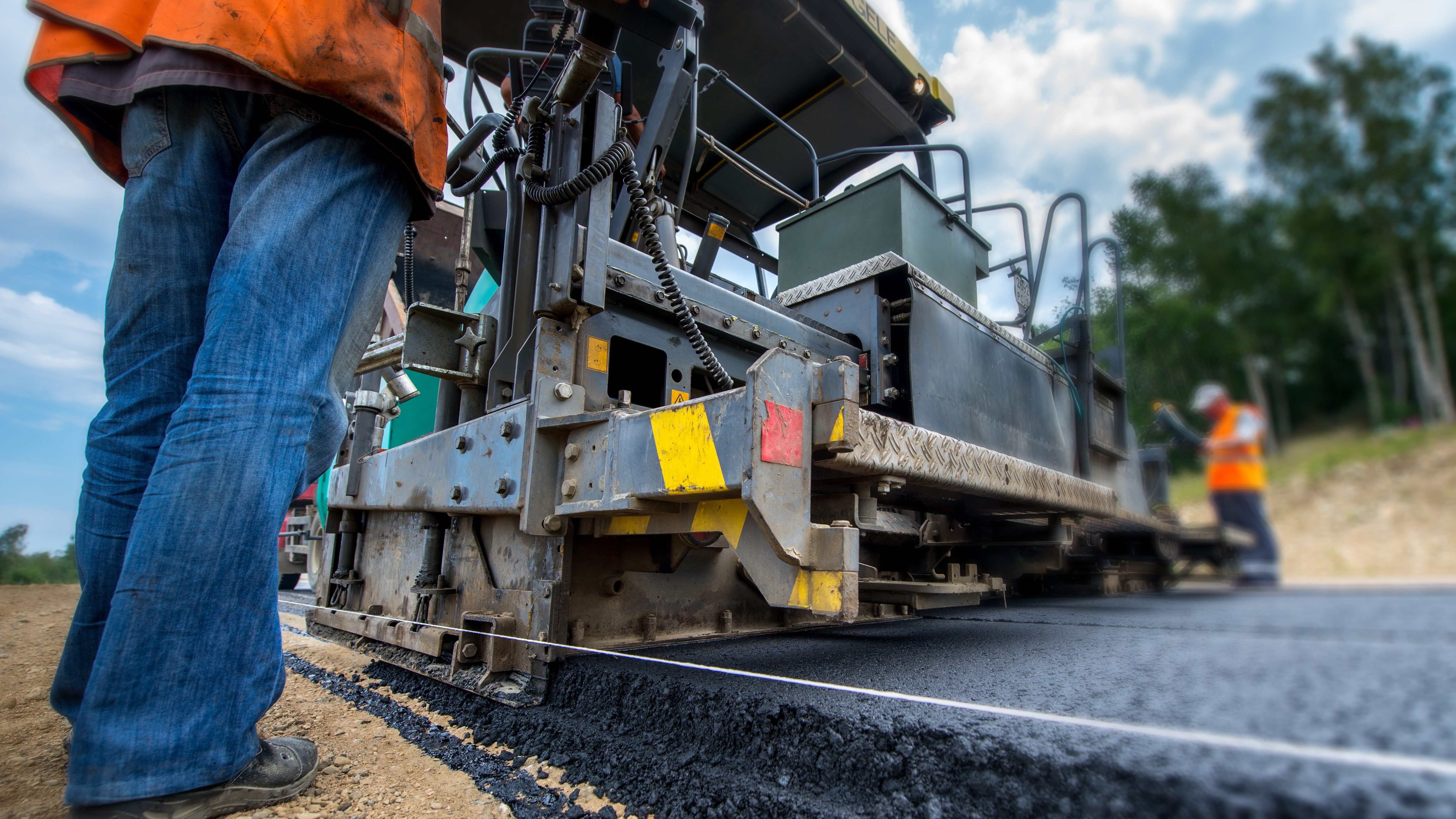 Gov. Ivey announces Northern Beltine work to resume