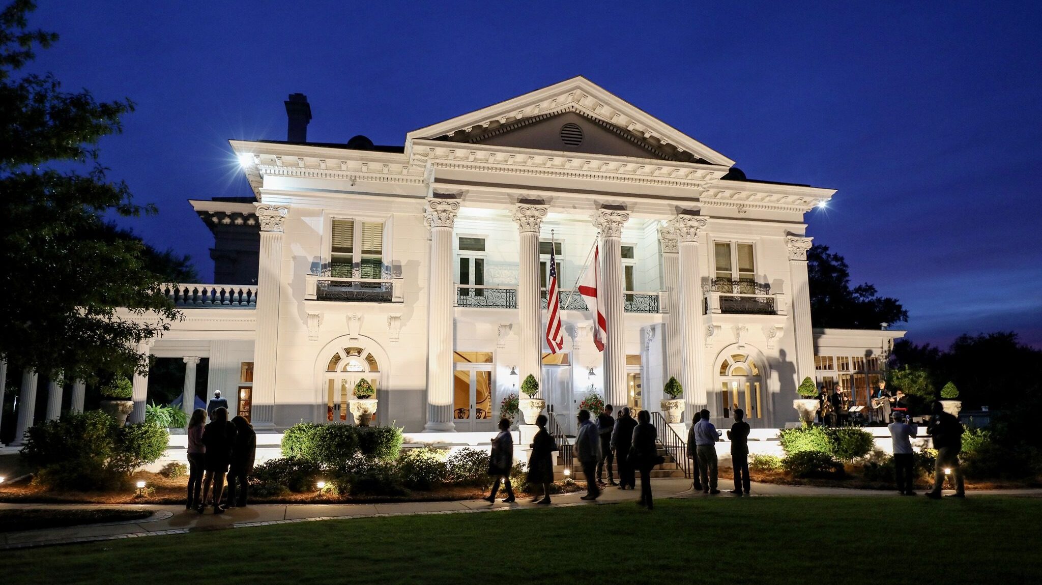 Candlelight vigil at Governor’s Mansion to protest ICE detentions