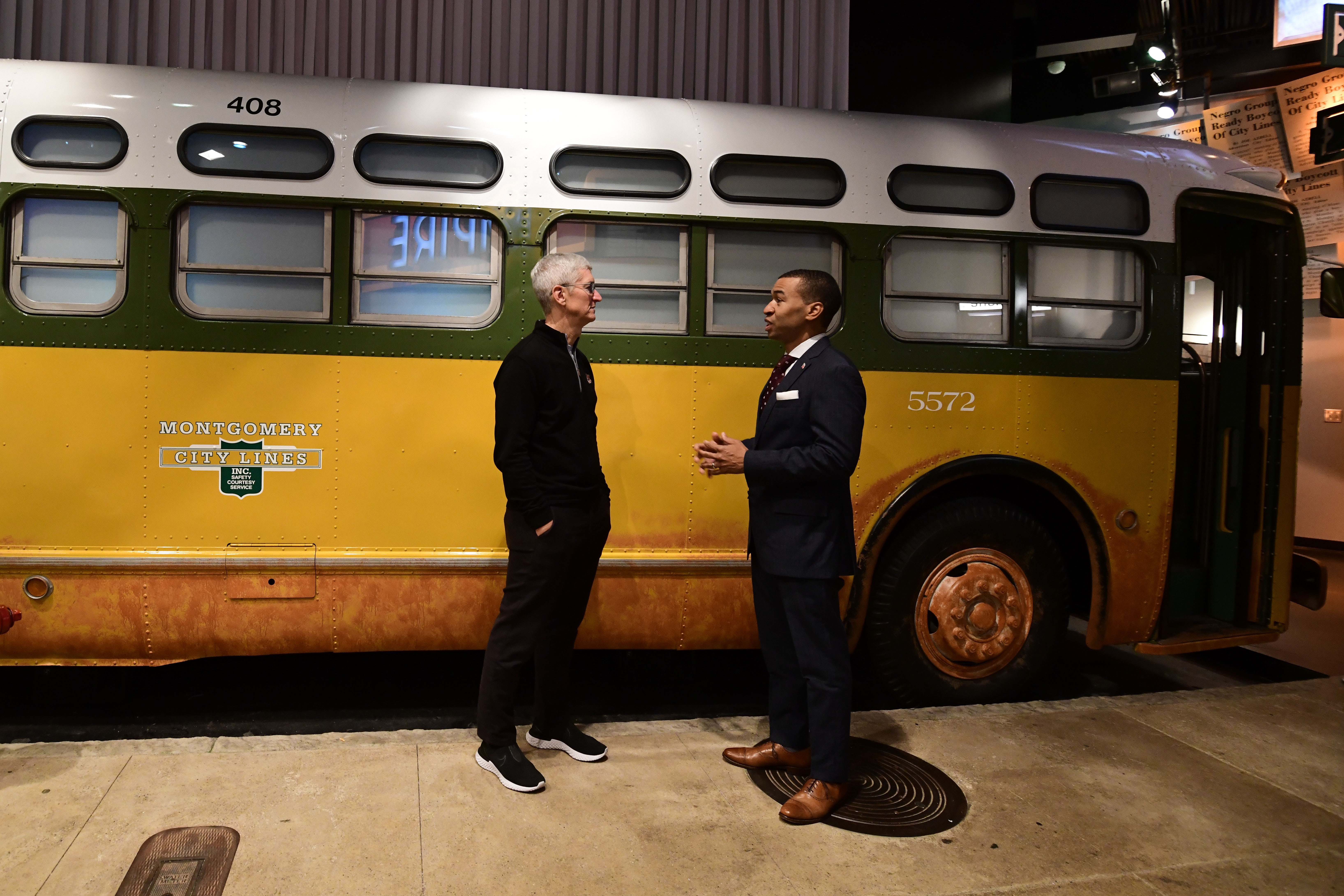 Tim Cook honors Rosa Parks