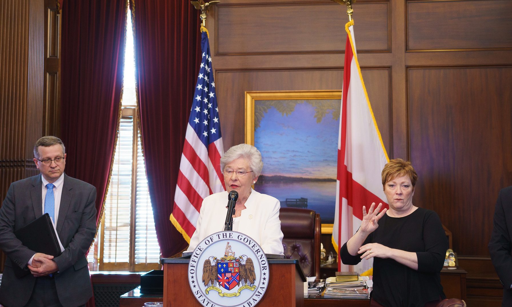 As cases surpass 1,100 in Alabama, still no “stay-at-home” order