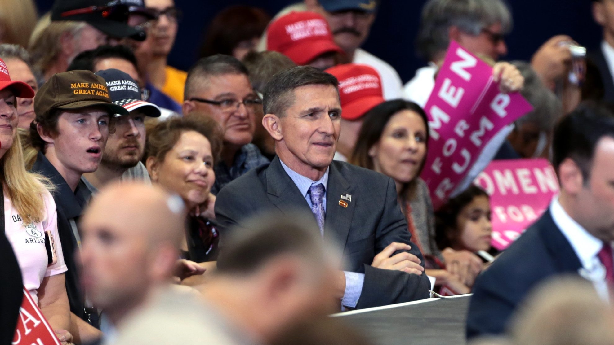 Federal appeals court orders judge to dismiss charges against General Flynn