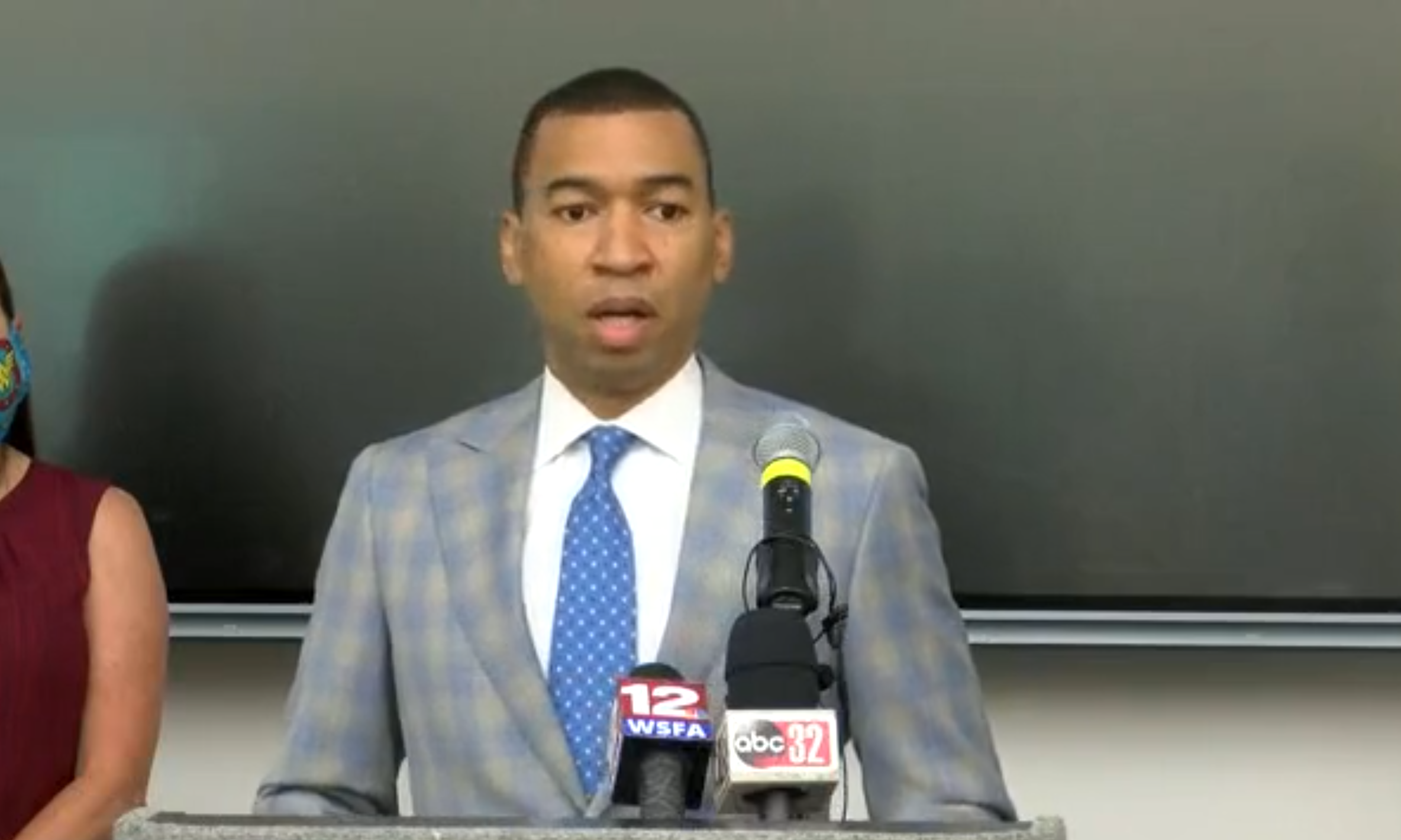 Montgomery hospitals are out of ICU beds, mayor says