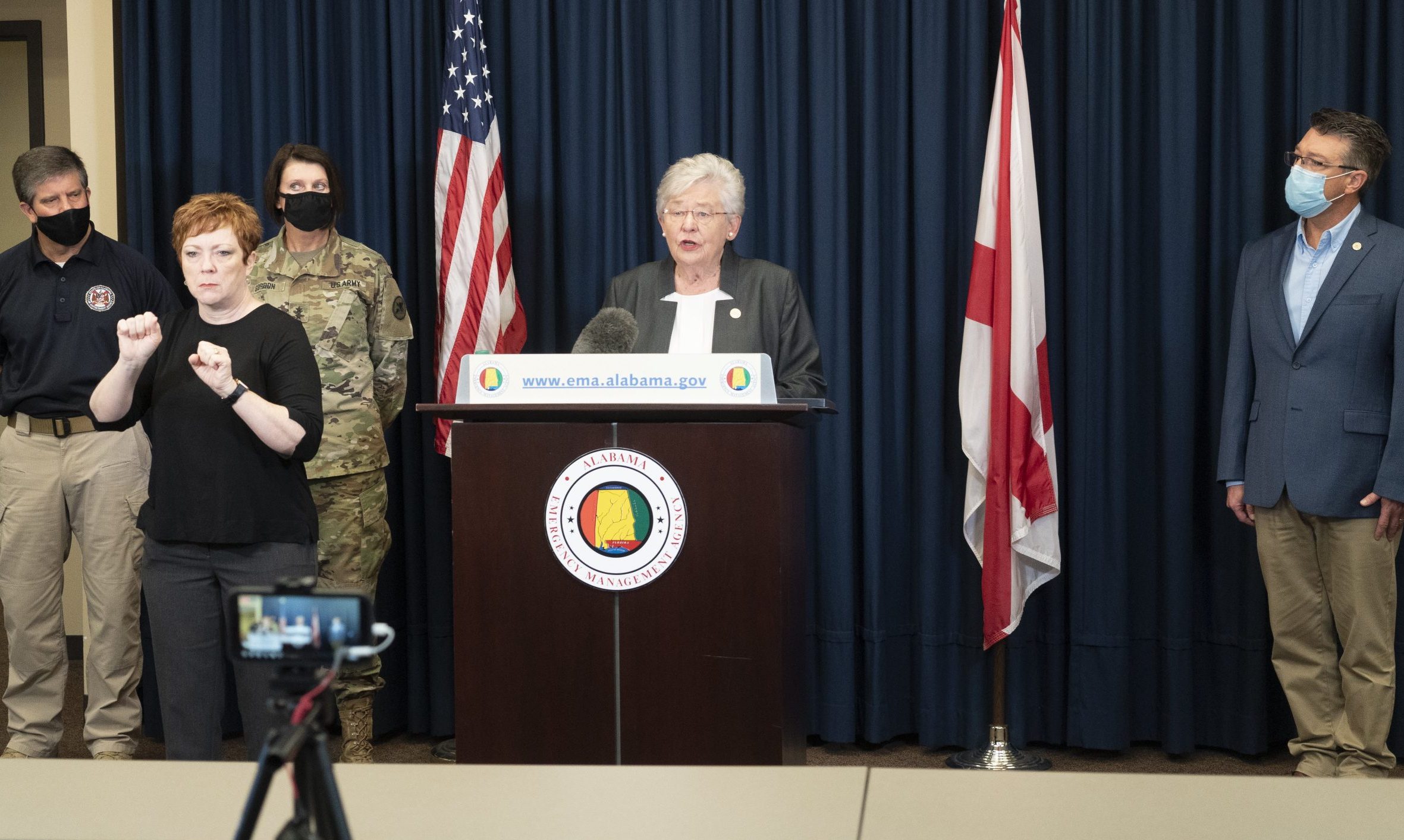 Gov. Kay Ivey on Friday to visit coast impacted by Hurricane Sally