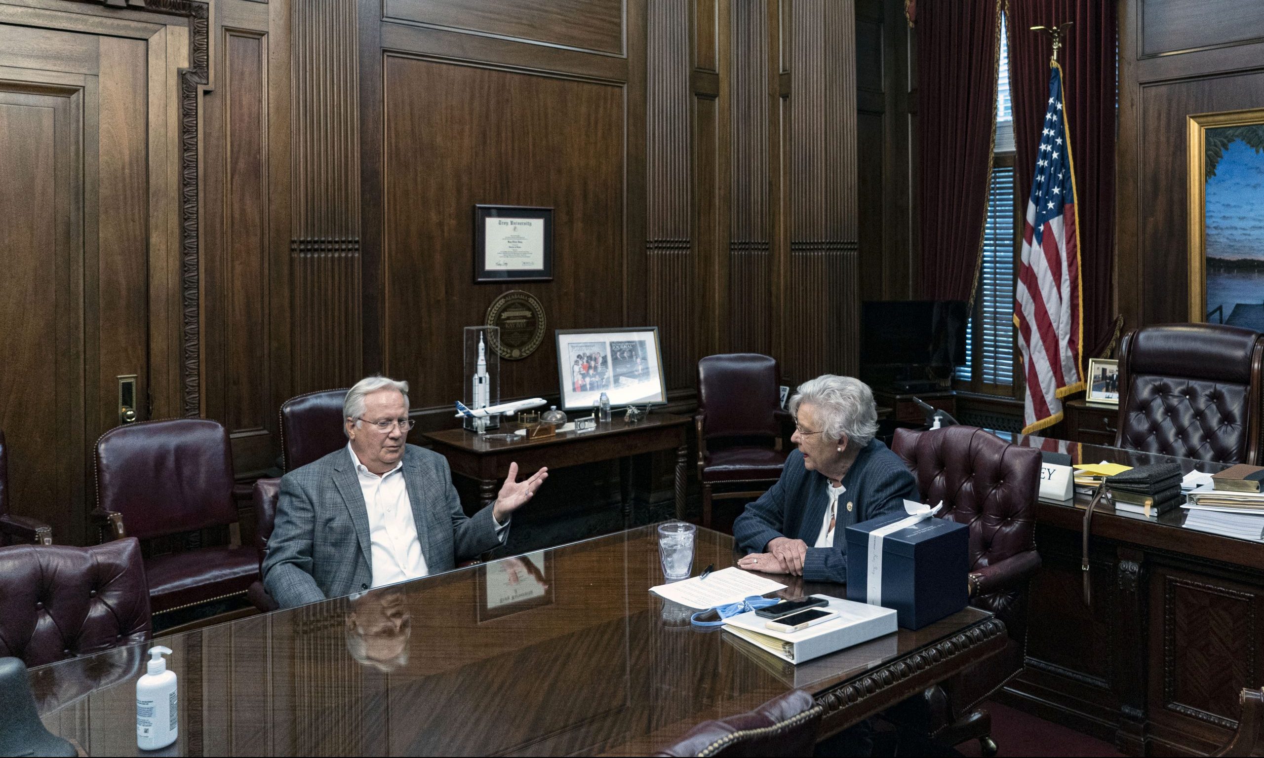 Gov. Kay Ivey meets with Congressman-elect Jerry Carl
