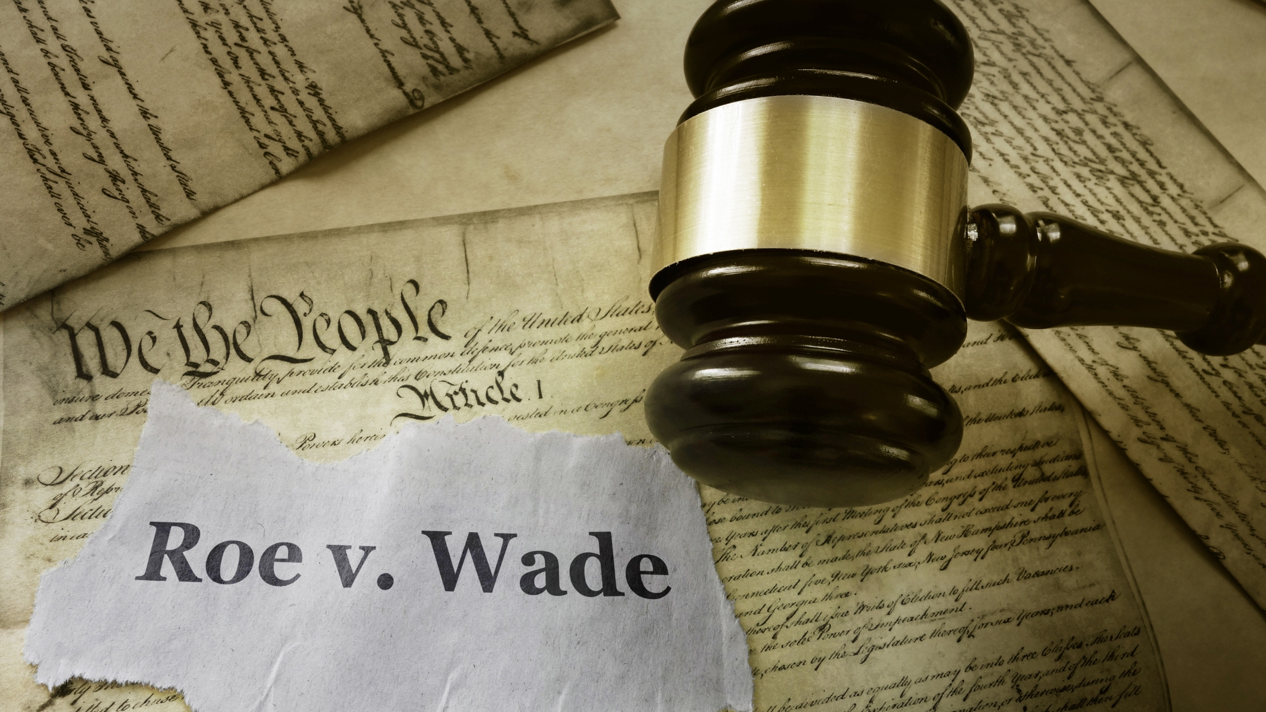 U.S. Supreme Court overturns Roe v. Wade