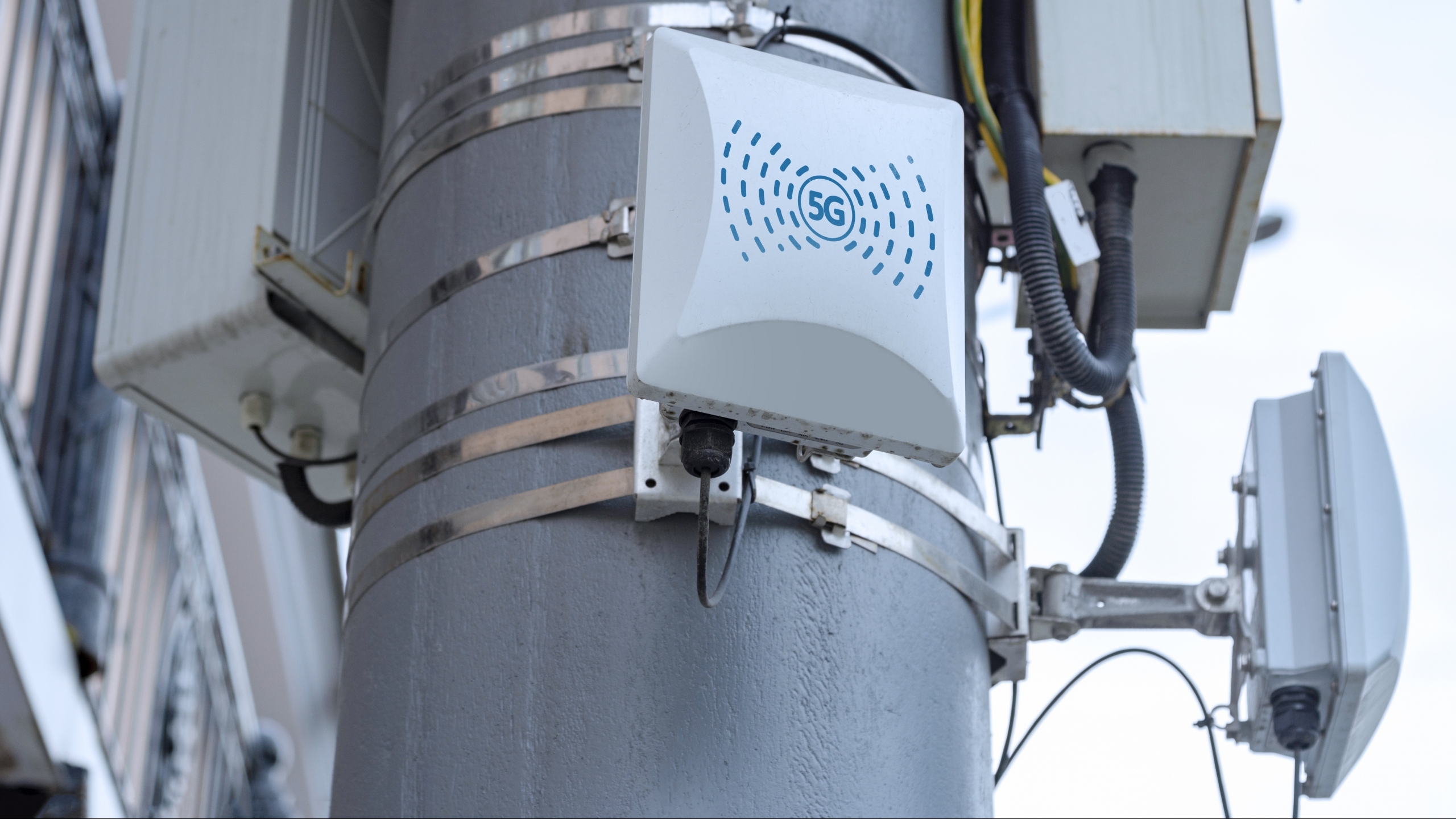 House passes bill allowing smart cell technology