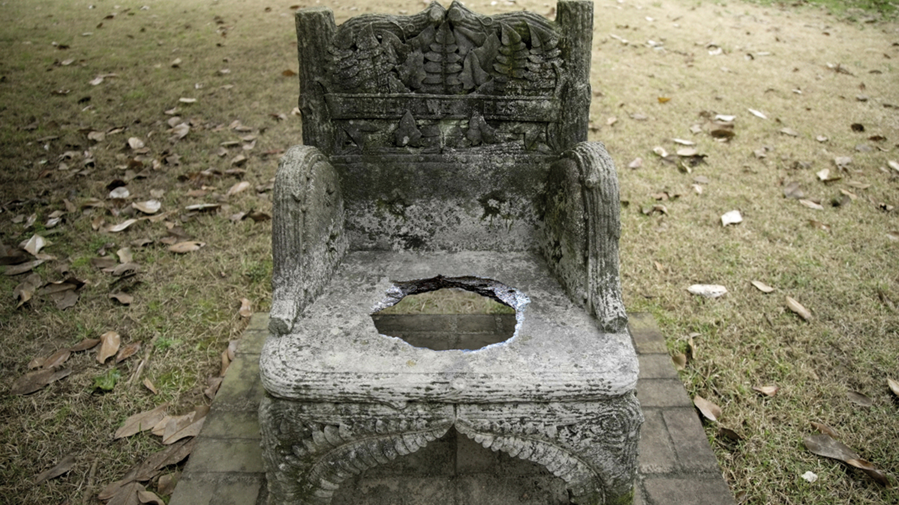 Group threatens to turn stolen Jefferson Davis monument into toilet