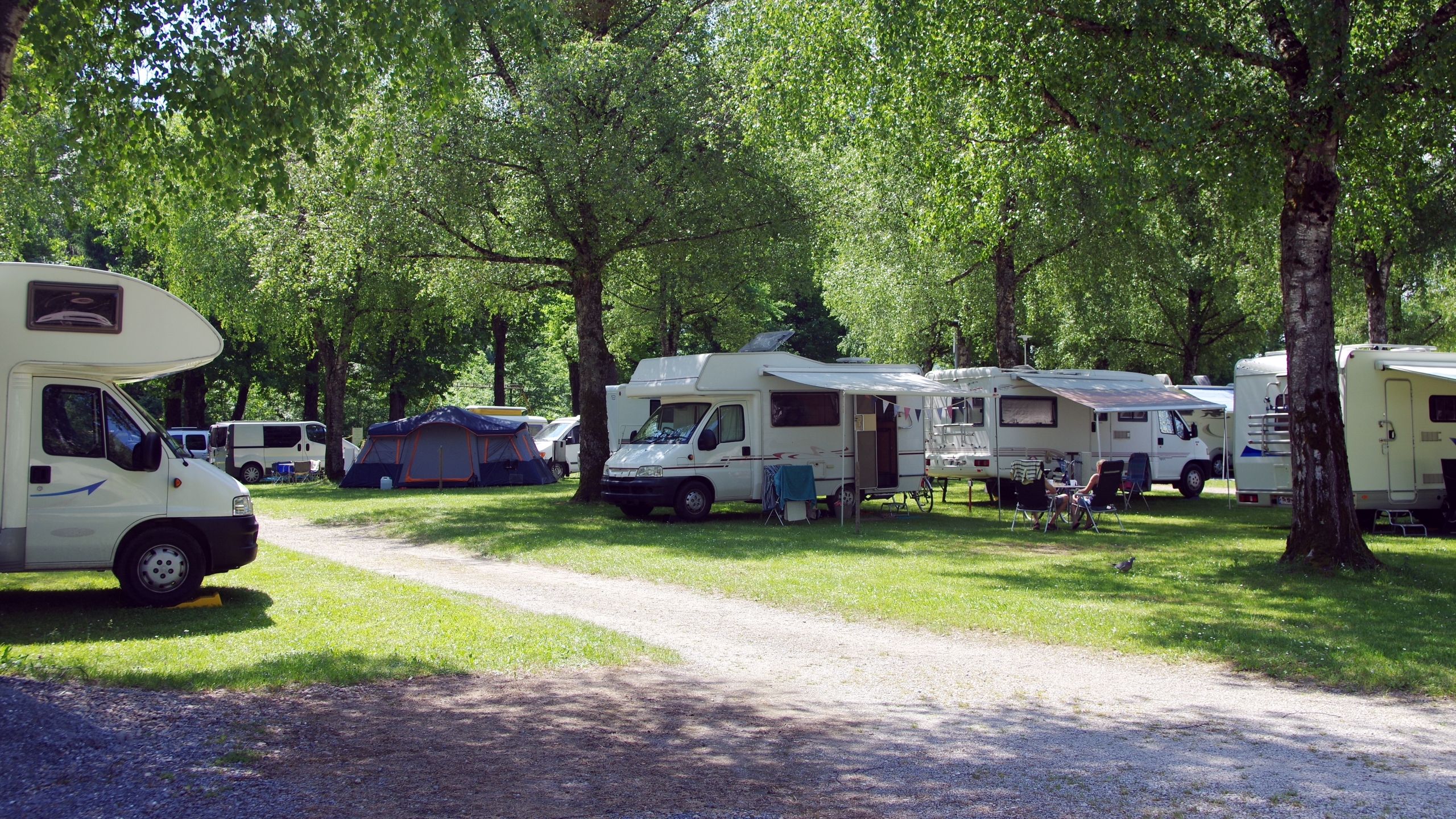 Governor signs legislation to allow police to remove obnoxious RV park guests
