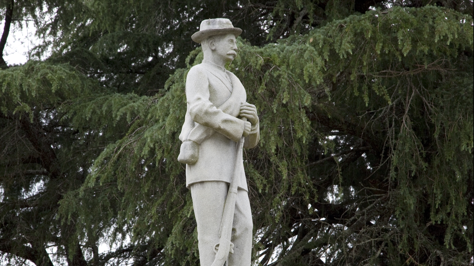 Perennial Confederate monument bill rises again