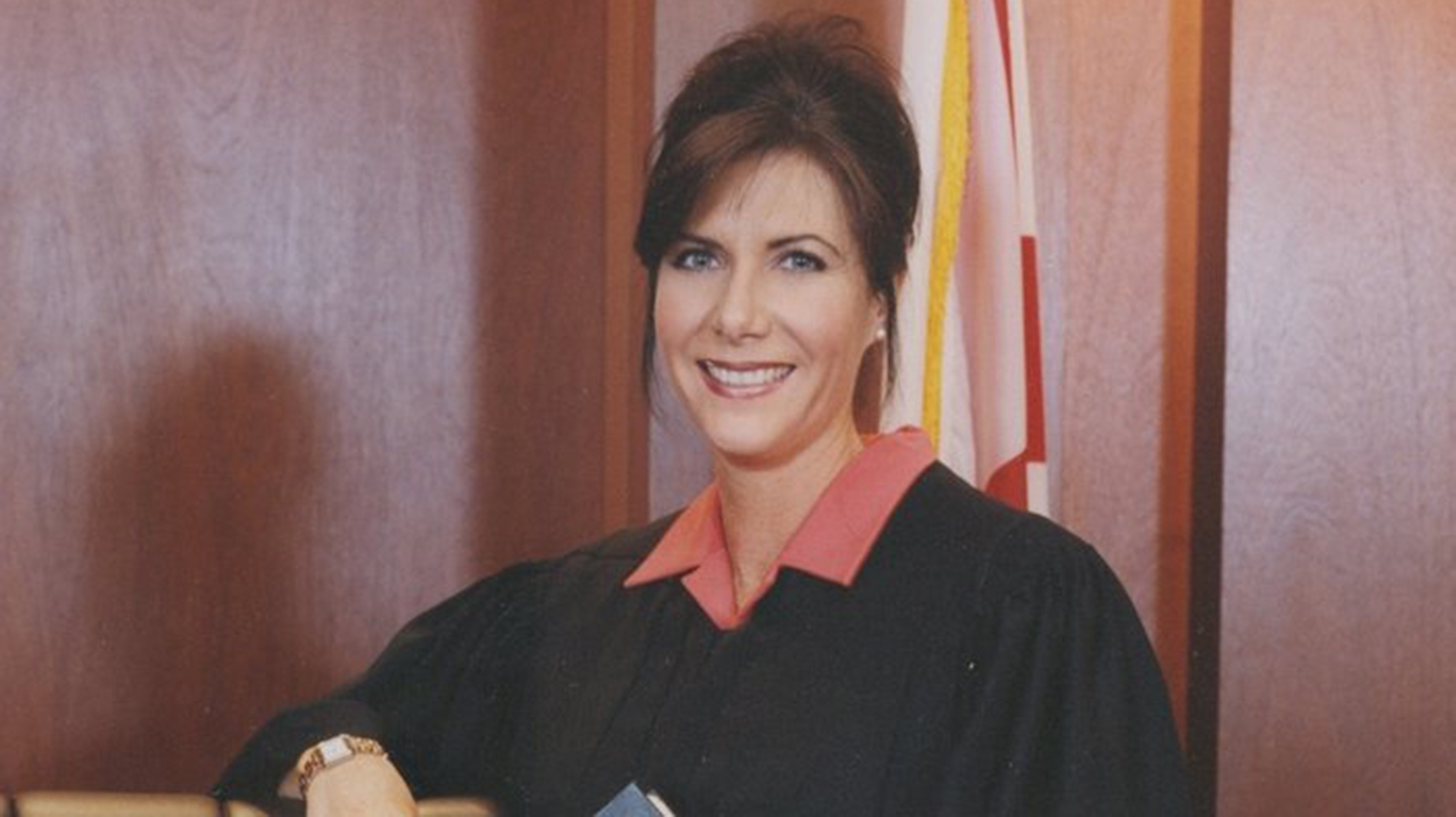 Justice Kelli Wise announces re-election campaign