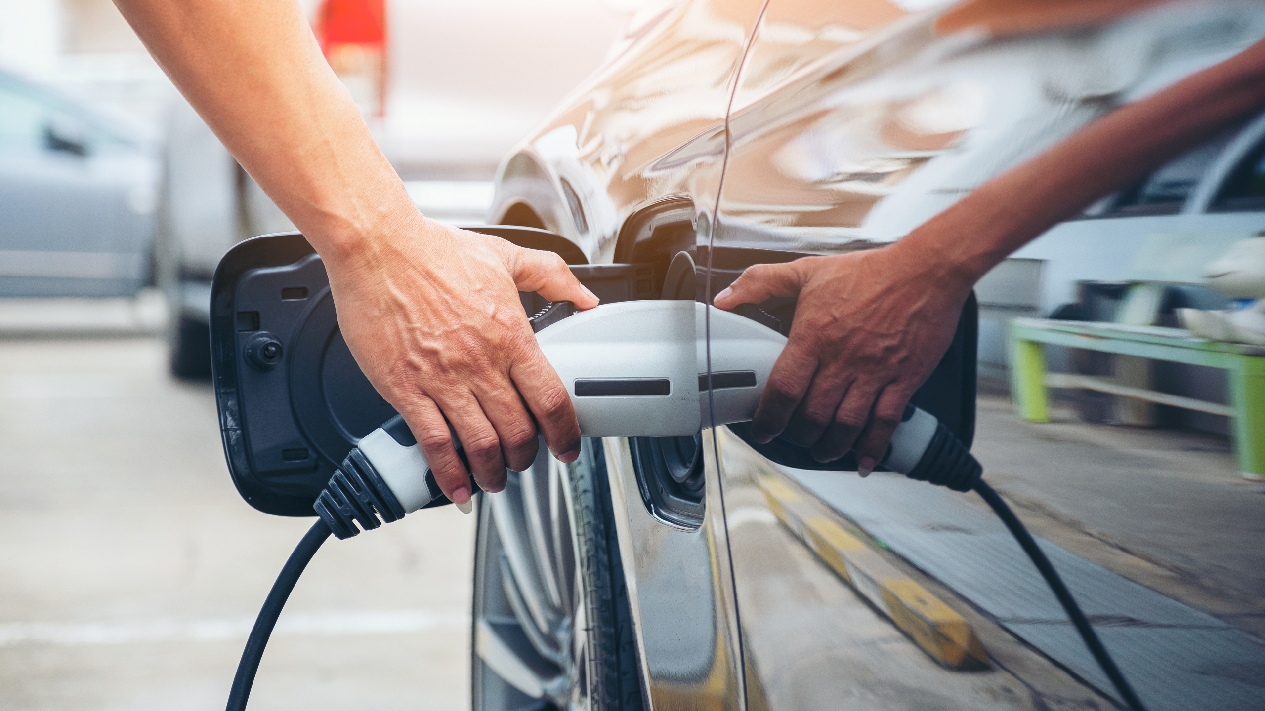 Ivey announces grants to expand electric vehicle charging