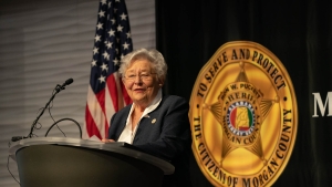 Poll: Ivey one of the most popular governors, highest job approval in Southeast