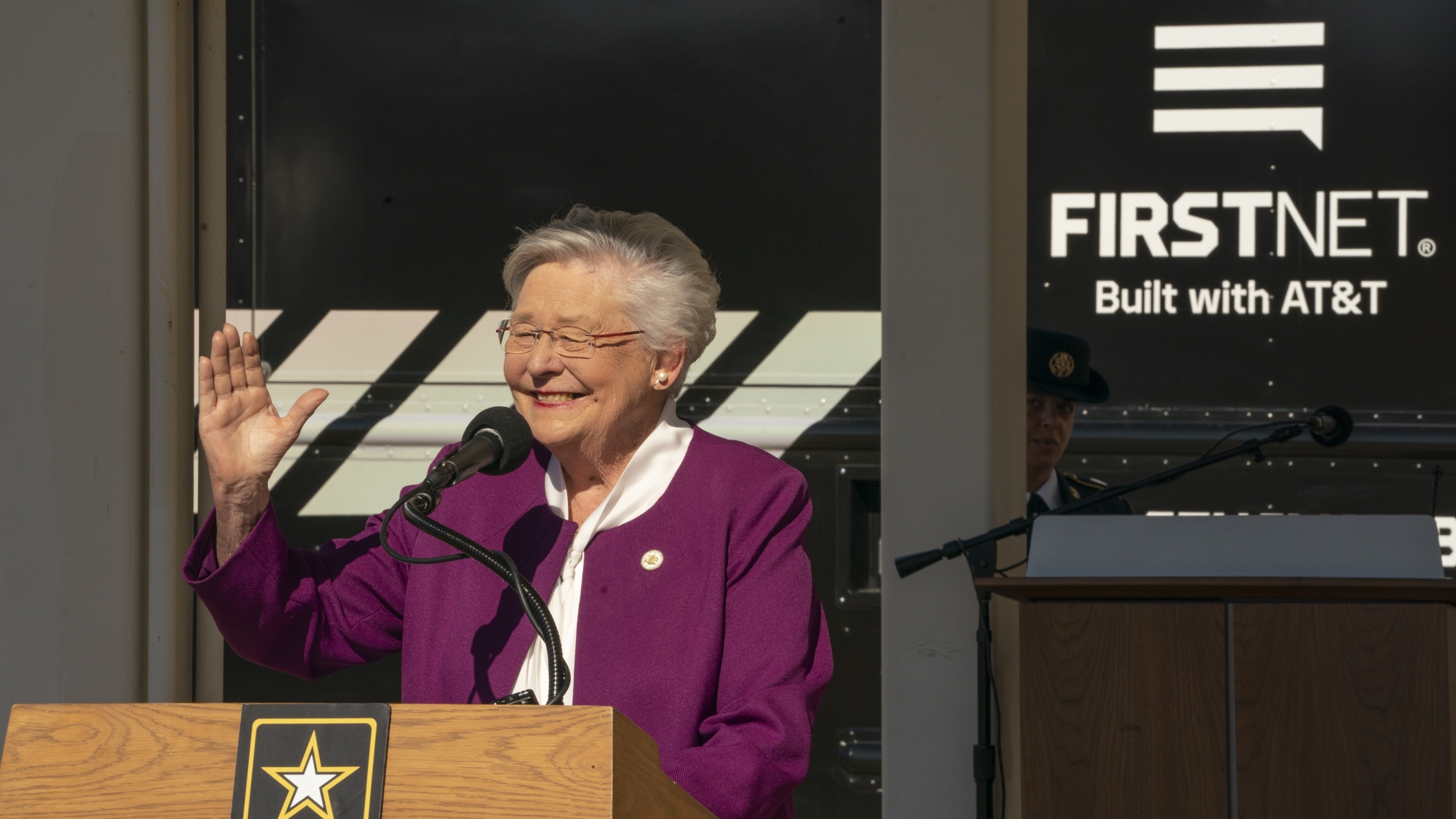 Governor cuts ribbon on new FirstNet infrastructure at Redstone Arsenal