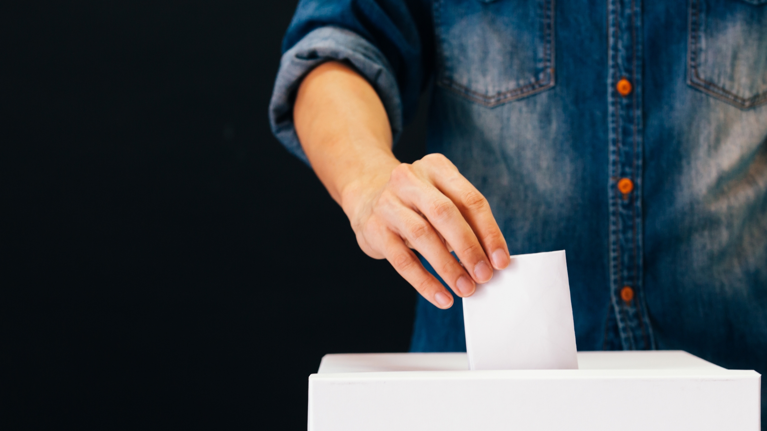 Ivey, Britt, Allen lead in Young Republicans straw poll