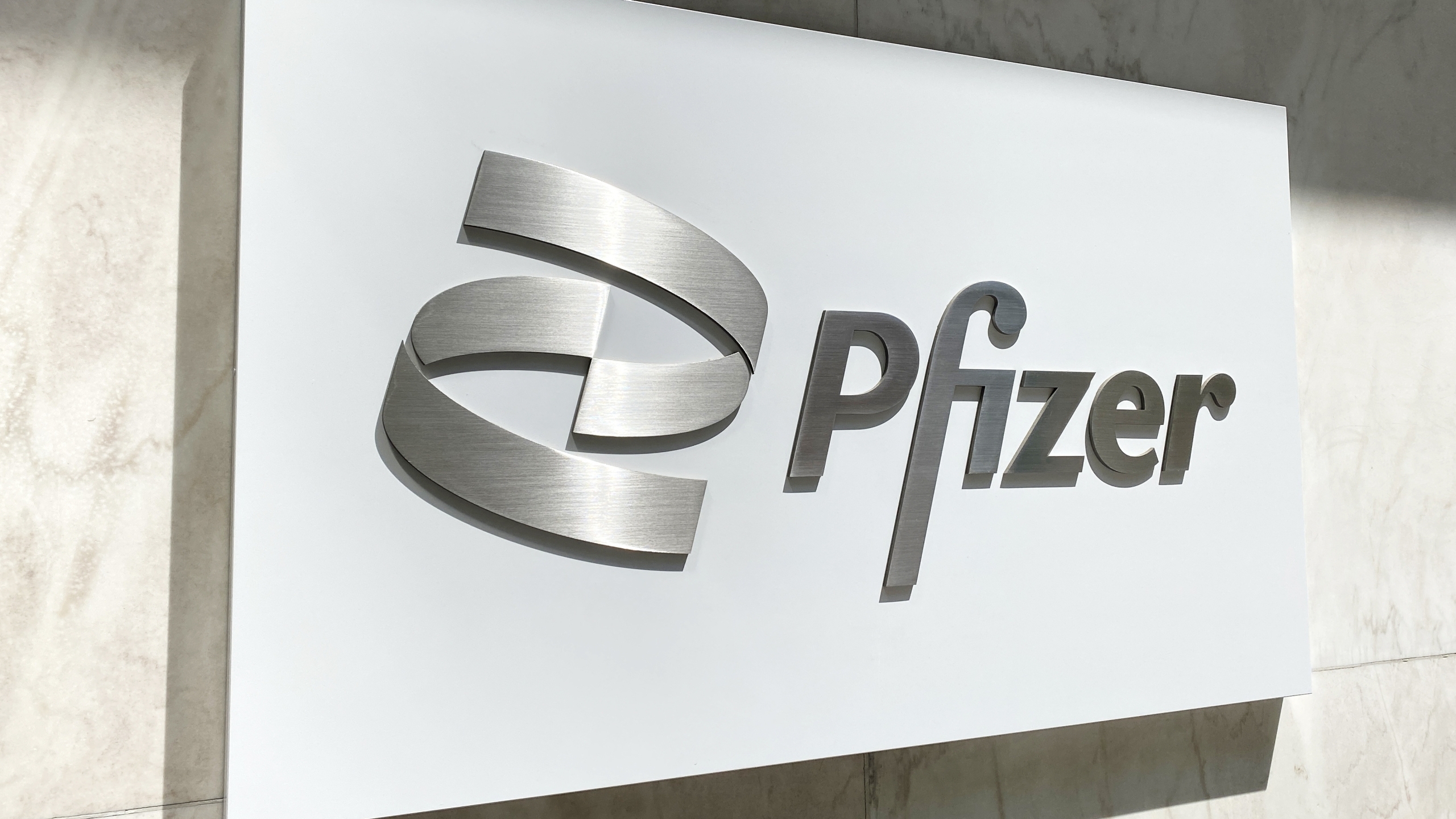 FDA approves first antiviral pill for treatment of COVID