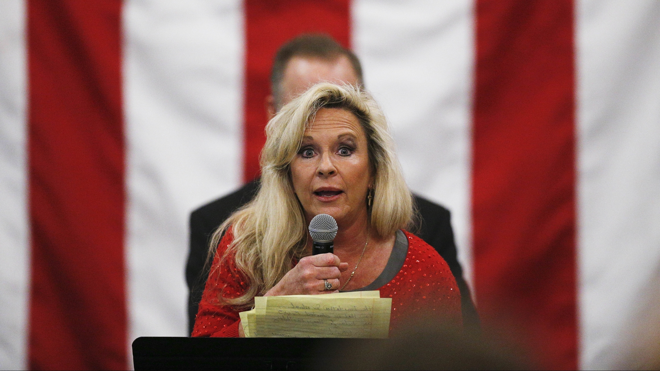 Moore’s wife, daughter testify as defense begins building case