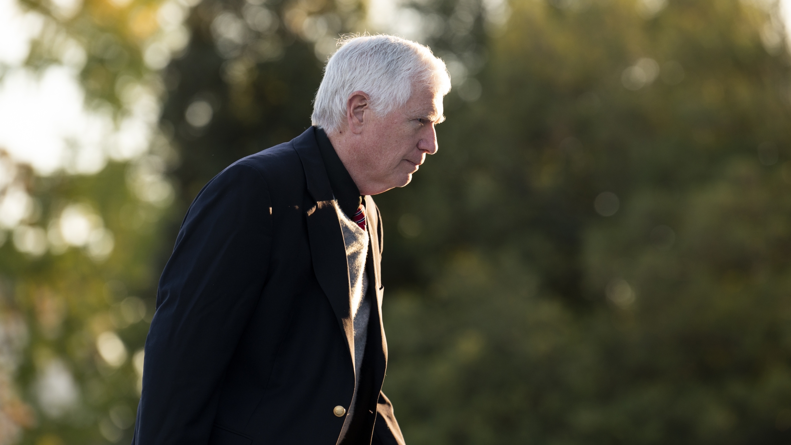 Brooks questions Britt’s faith, a reader asks, “What church does Mo go to?”