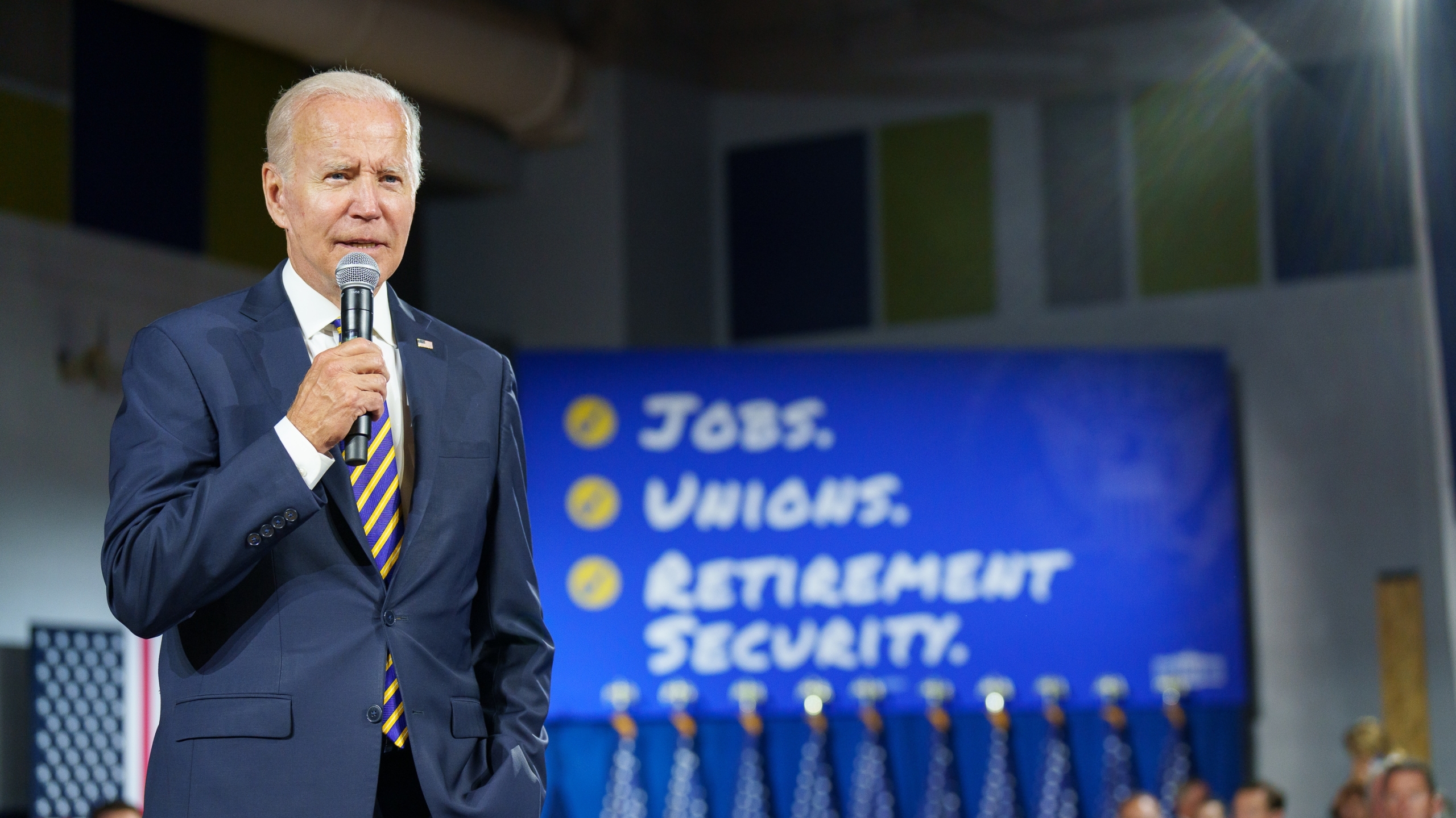 Biden’s approval rating surges after student loan forgiveness plan