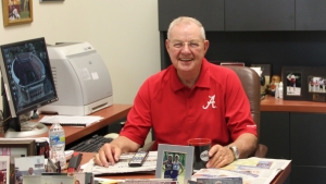 Alabama legend: Jim Oakley
