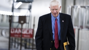 Mo Brooks’ break with Trump resurfaces as House comeback bid nears primary