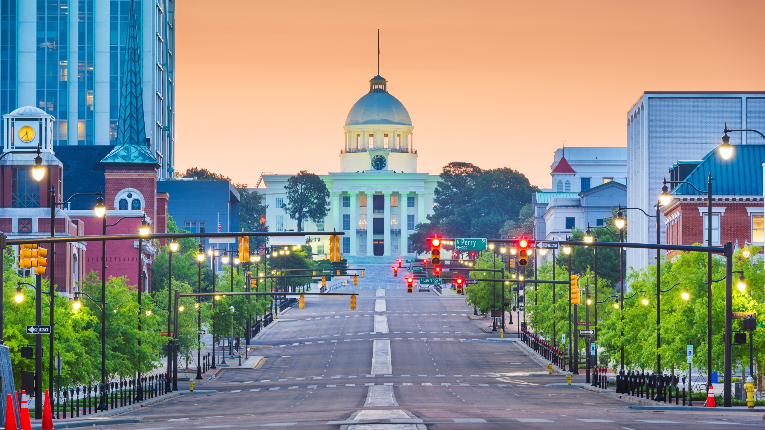 Montgomery council overrides mayor, bans all flags and Christmas decorations