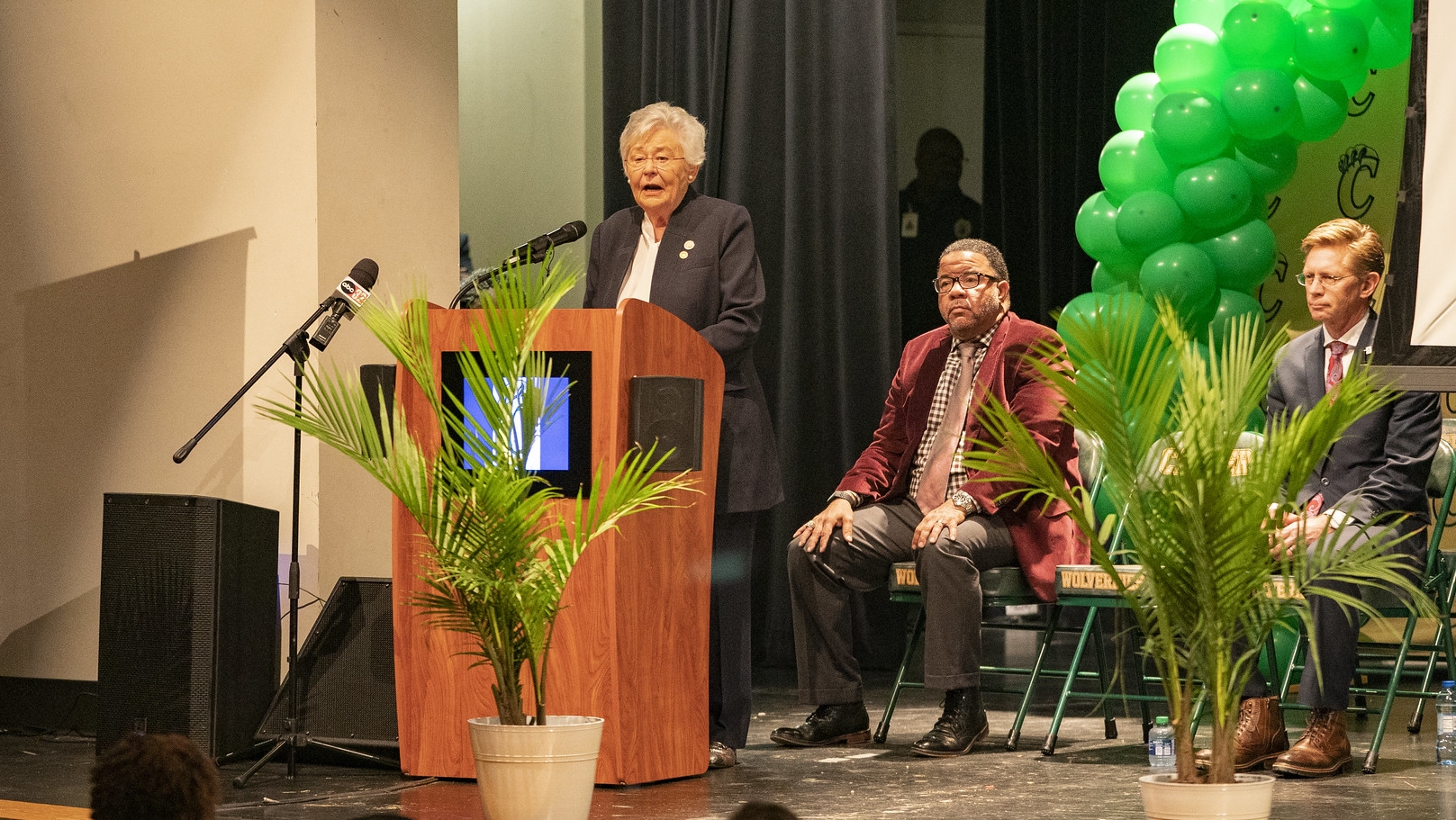 Ivey declares November as “Thank Alabama Teachers Month”