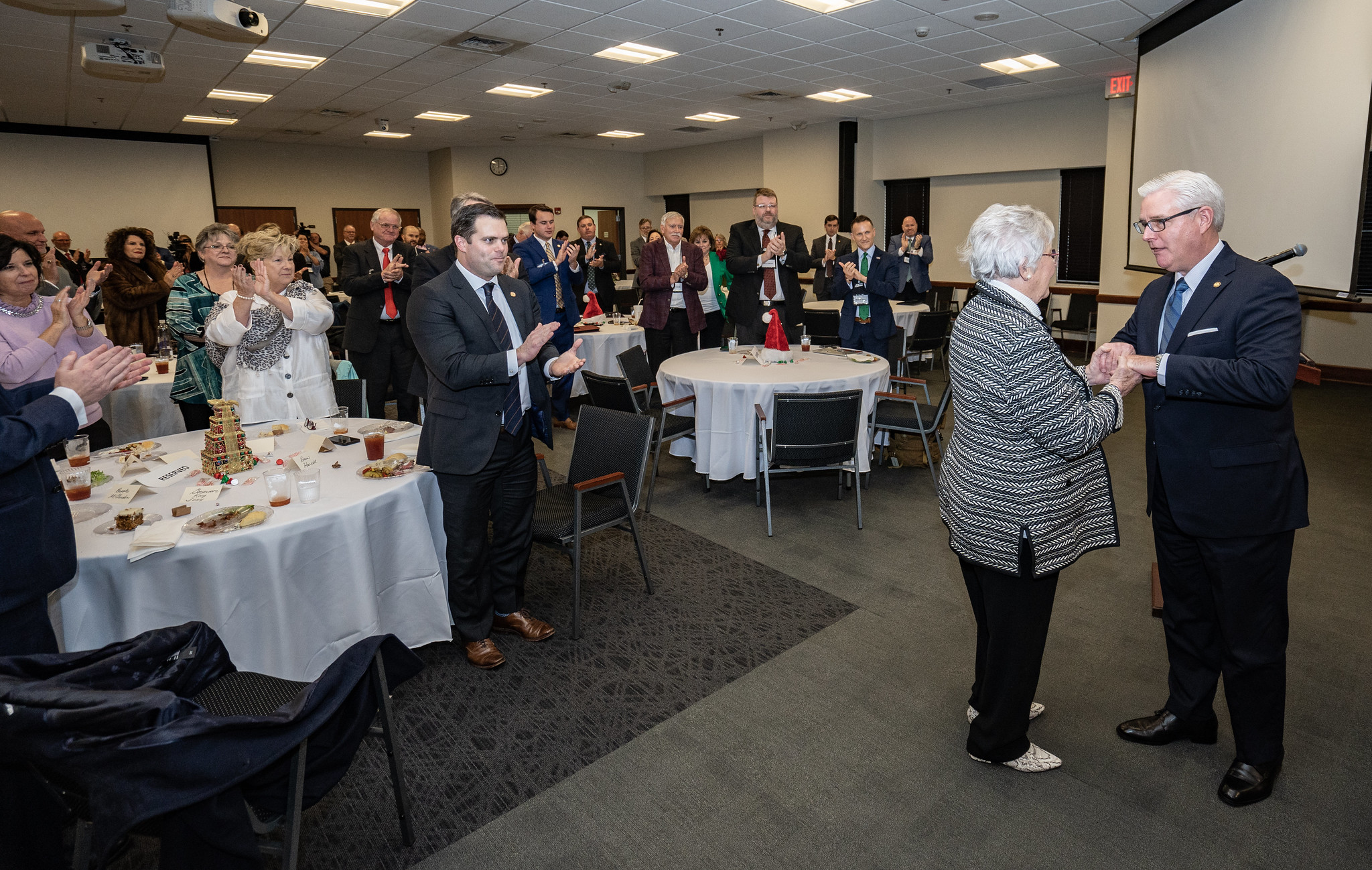 Ivey promotes bipartisanship in speech to new lawmakers