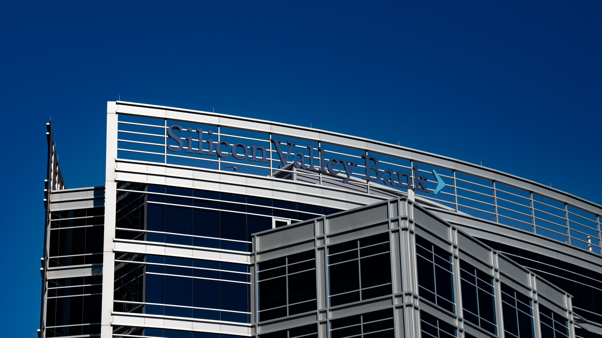 Britt joins bipartisan group to question Federal Reserve on Silicon Valley Bank oversight