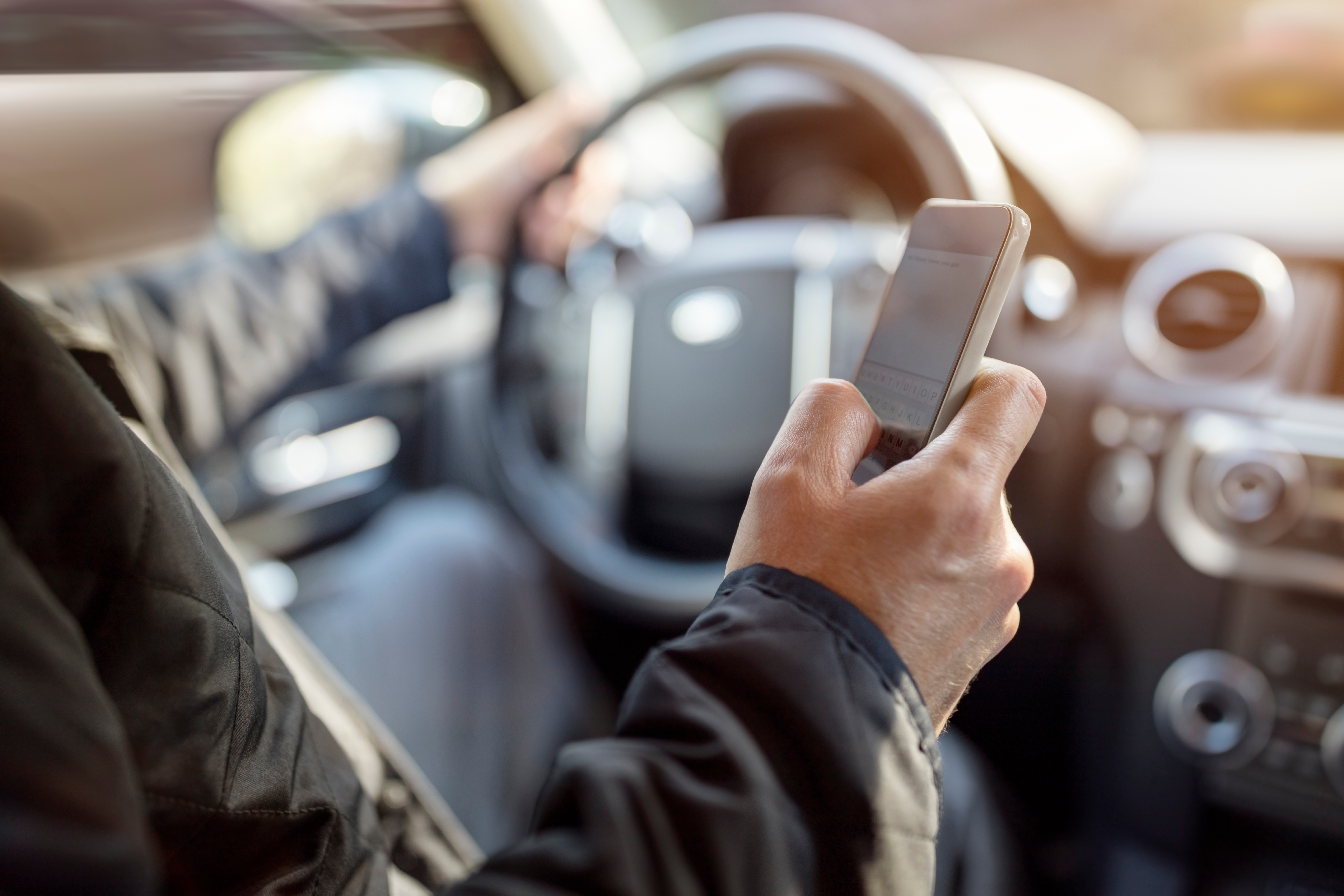 Bill to ban cell phone use while driving stalls in the House