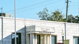 Prattville resident says city unlawfully offers healthcare benefits to part-time attorneys