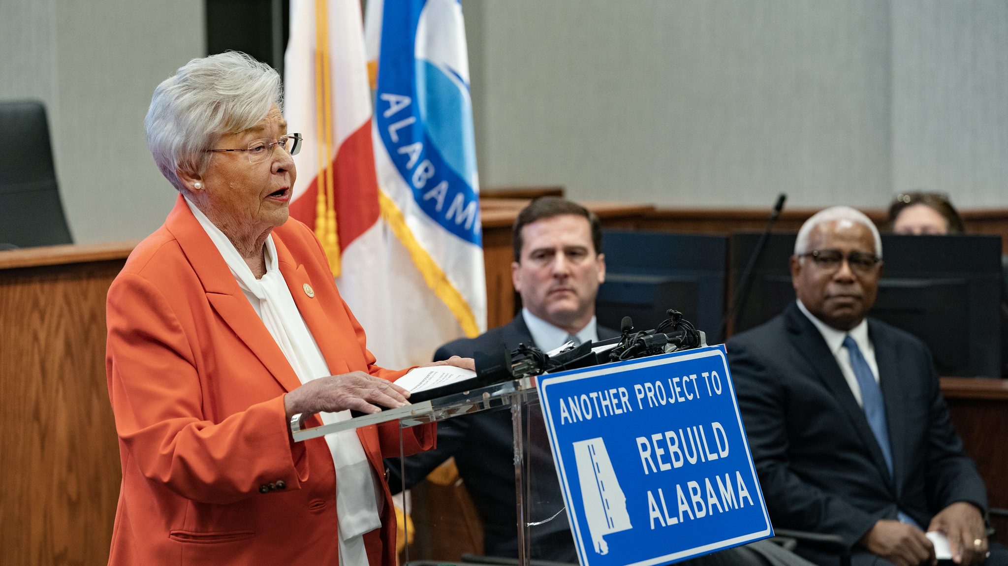 Gov. Kay Ivey announces widening of I-65 and I-59