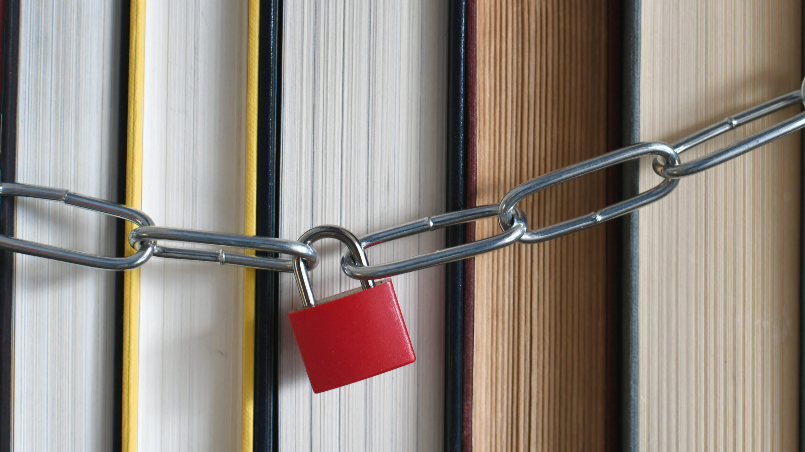 Dothan church hosts panel on “obscene” library books