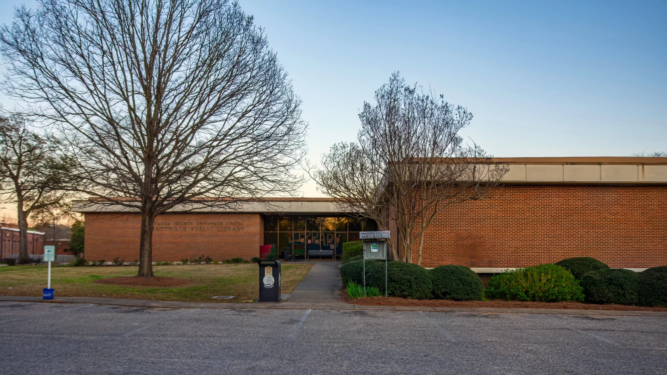 Prattville Library board to consider policy changes, delaying lawsuit