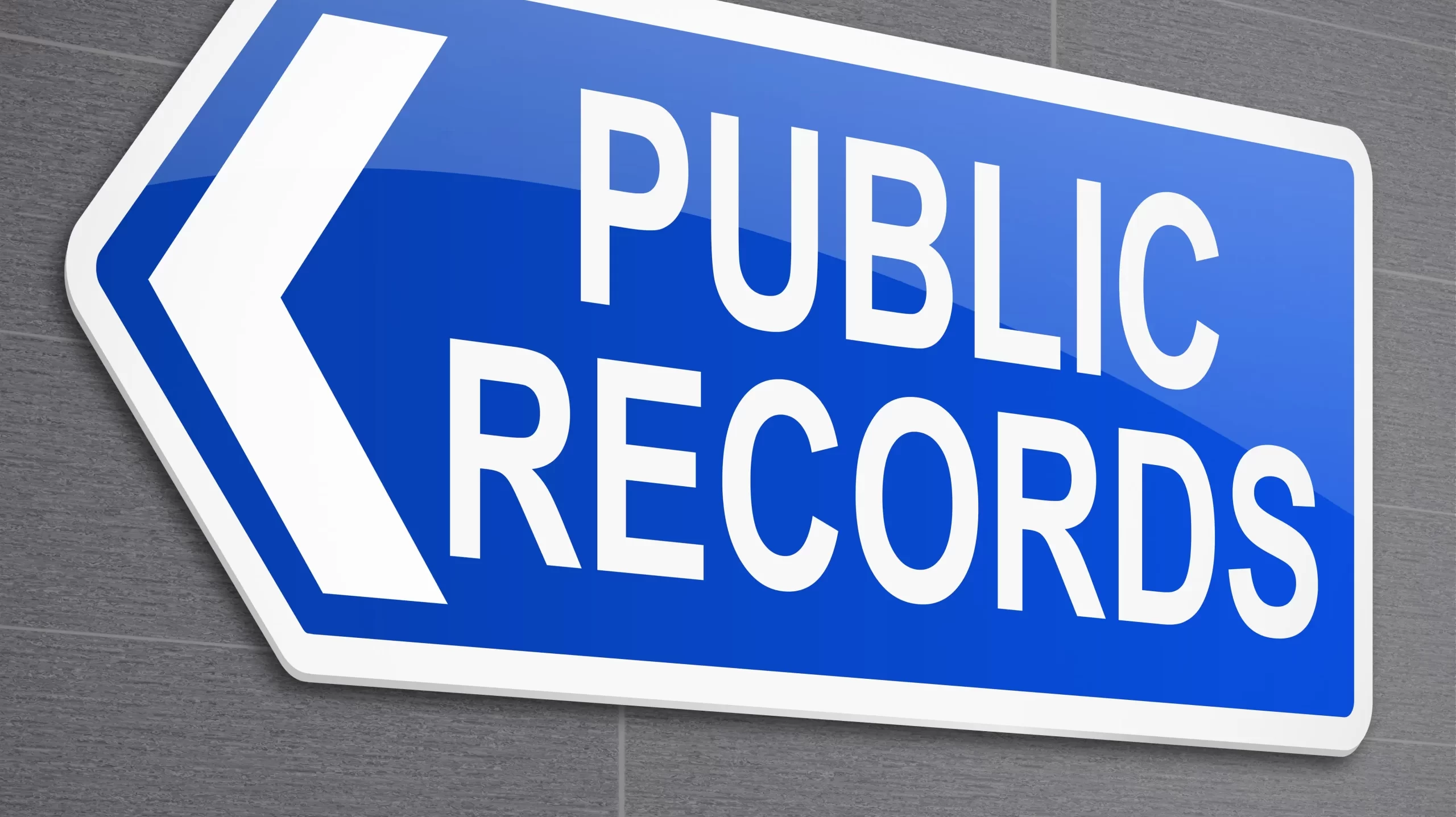 Gov. Ivey signs bill requiring response to public records requests