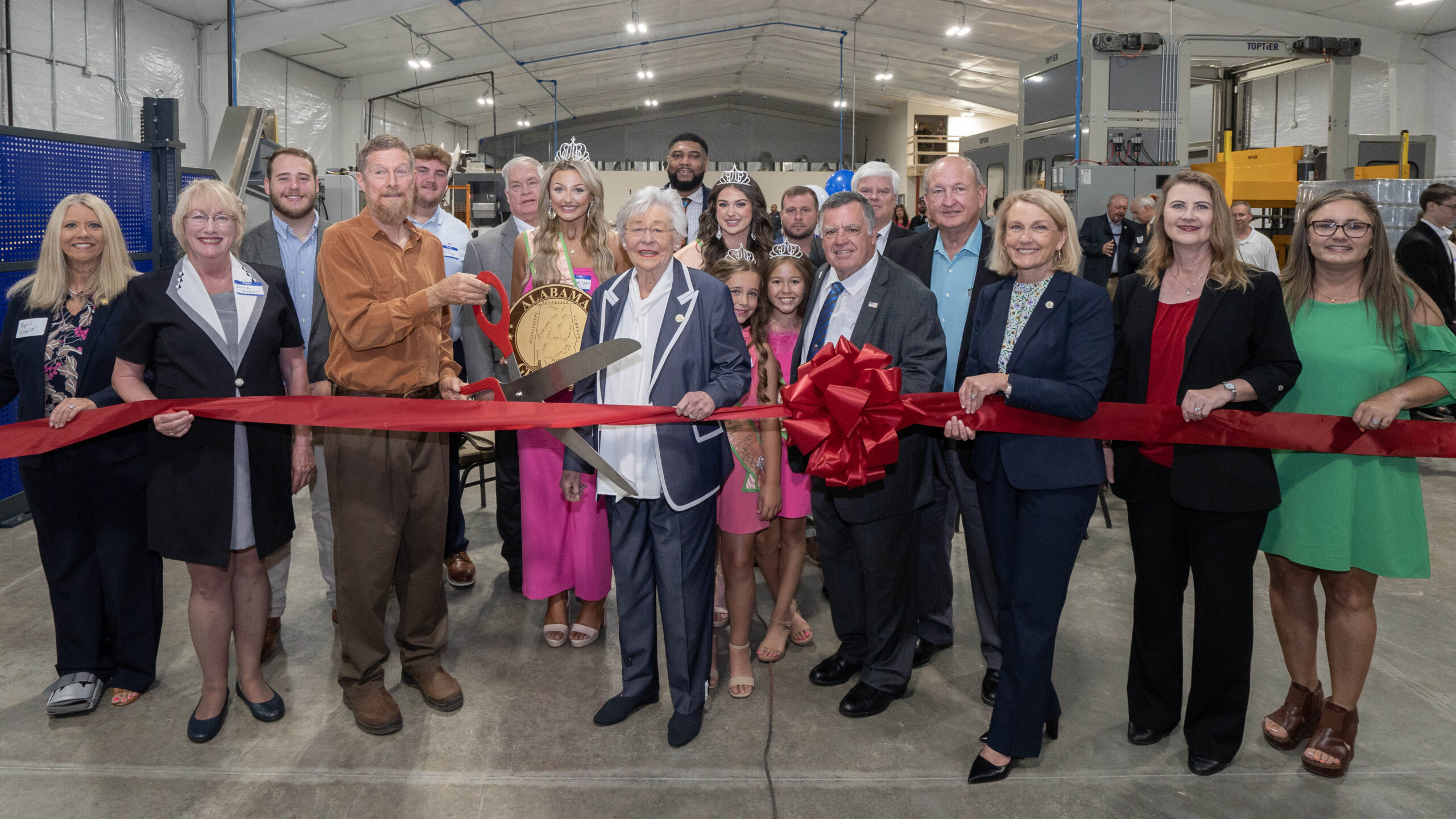 Ivey marks opening of venture focusing on pristine Alabama spring water