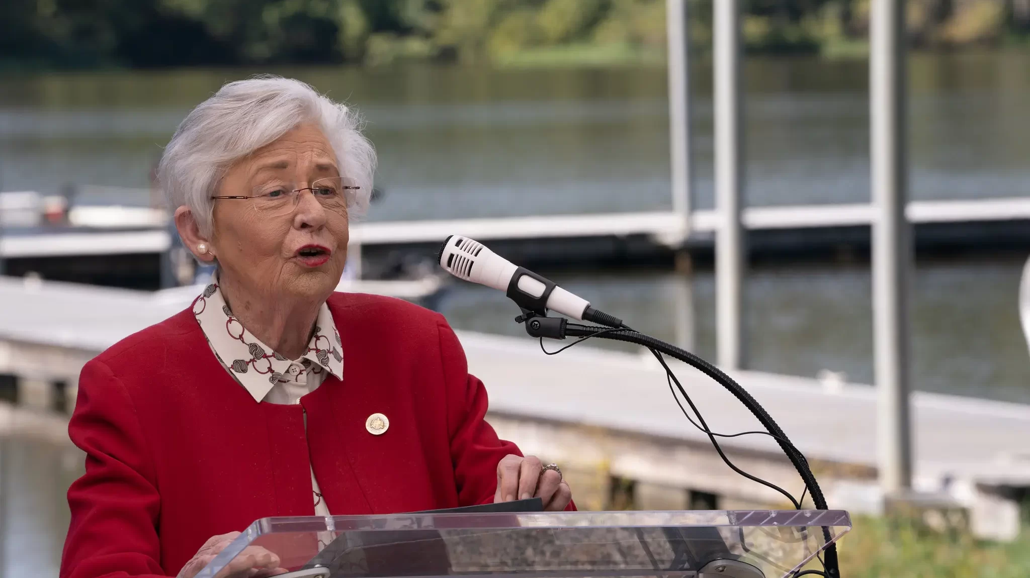 Gov. Ivey ousts VA commissioner after board defies her