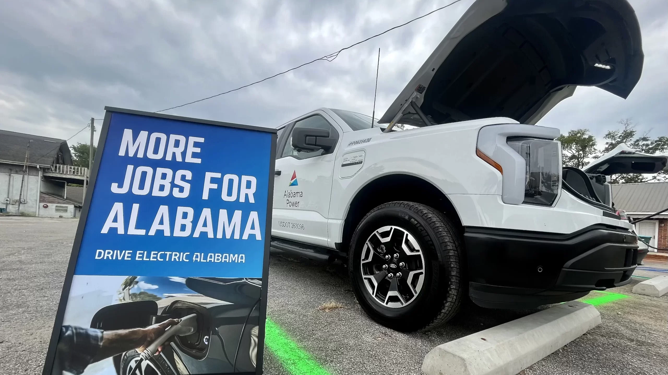 800 miles, no gas: How my all-electric truck powered Alabama beach trip