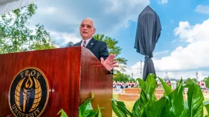 Troy University chancellor announces his retirement plan