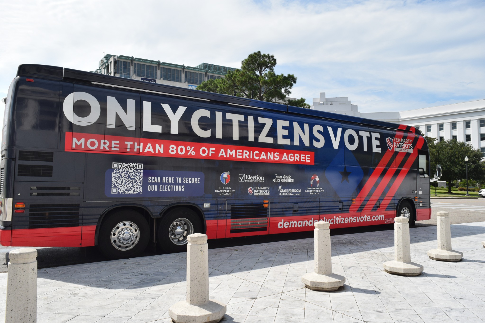 Alabama lawmakers join Tea Party bus tour demanding “only US Citizens vote”