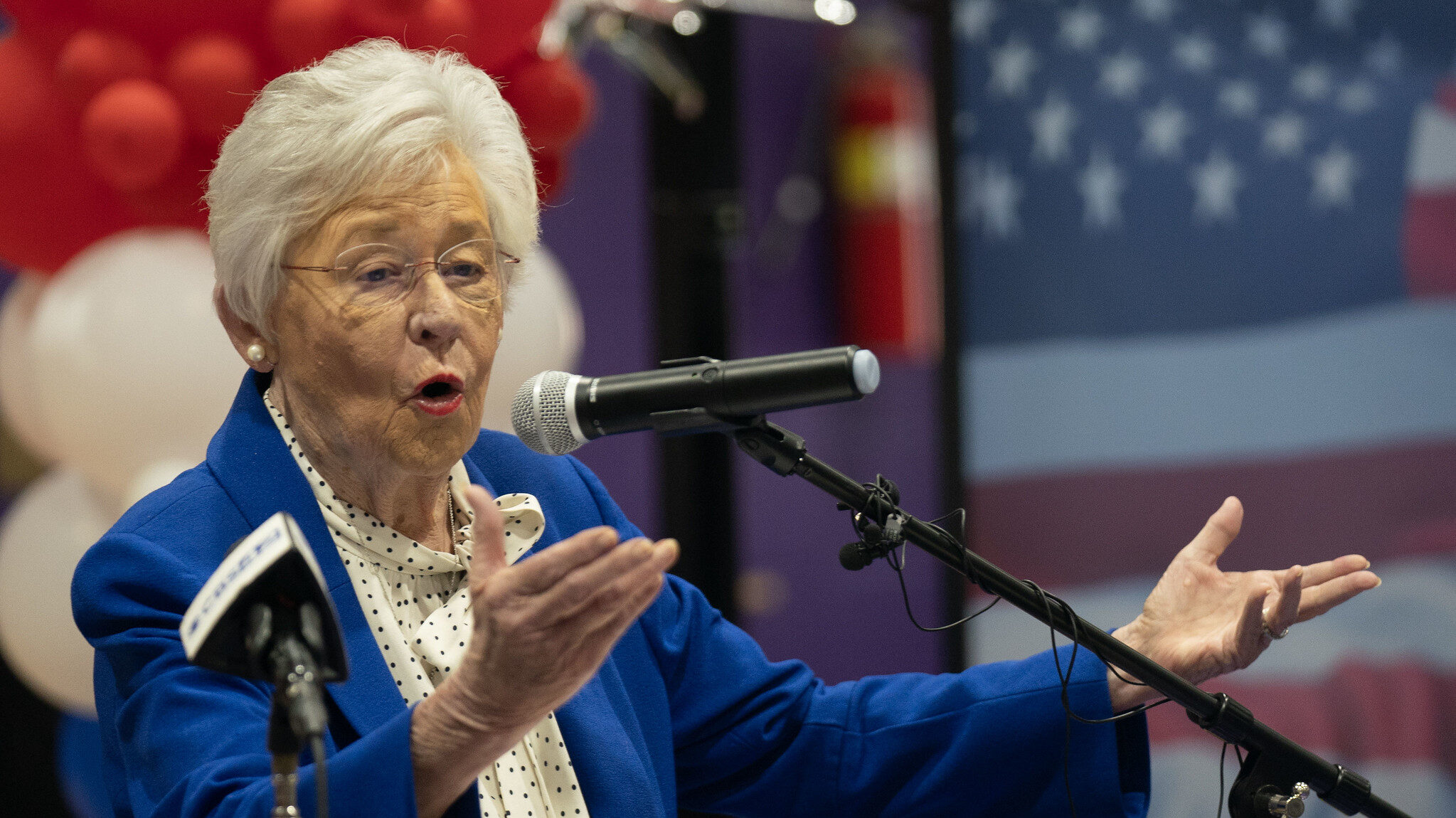 Governor expands Alabama school choice with federal tax credits