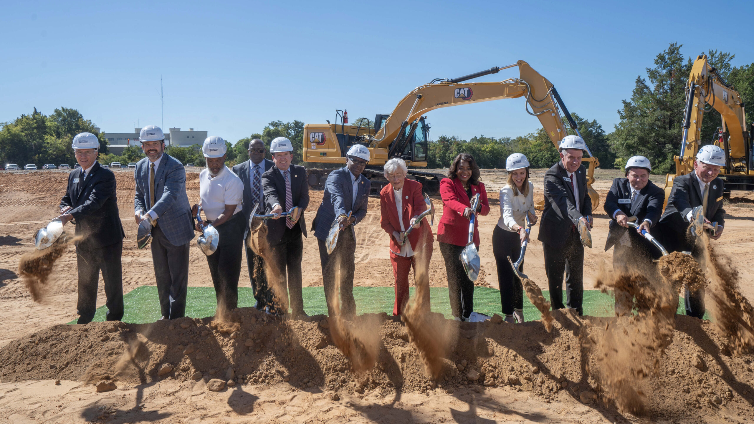 Gov. Kay Ivey breaks ground on new Alabama School of Healthcare Sciences