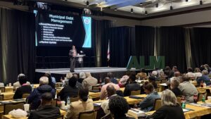 Over 50 municipal officials graduate from League of Municipalities’ training program