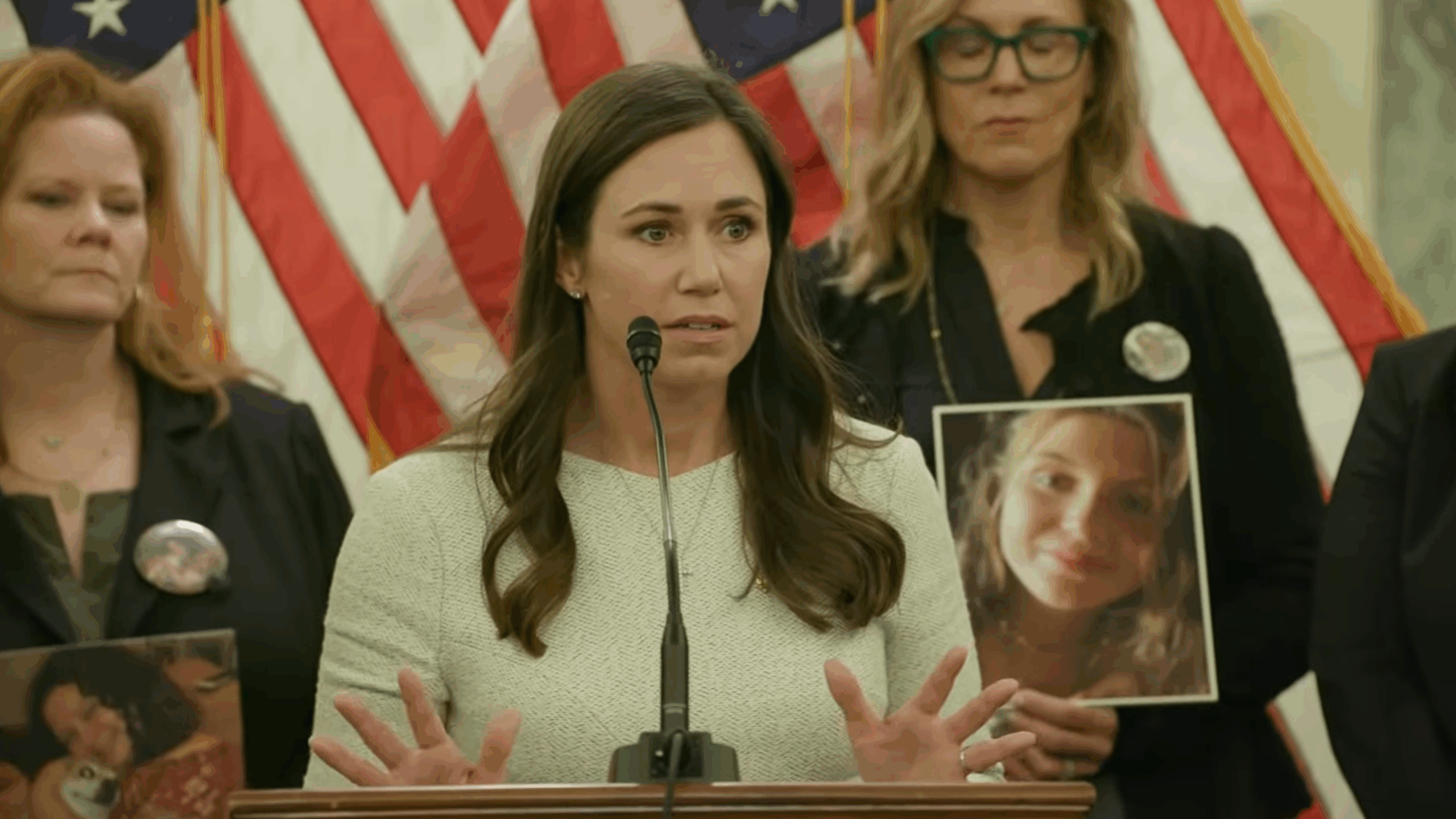 Sen. Britt joins Senate colleagues on bill to protect minors from AI chatbots