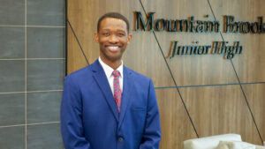 Candidate urges Alabama senators to pledge not to trade stocks while in office