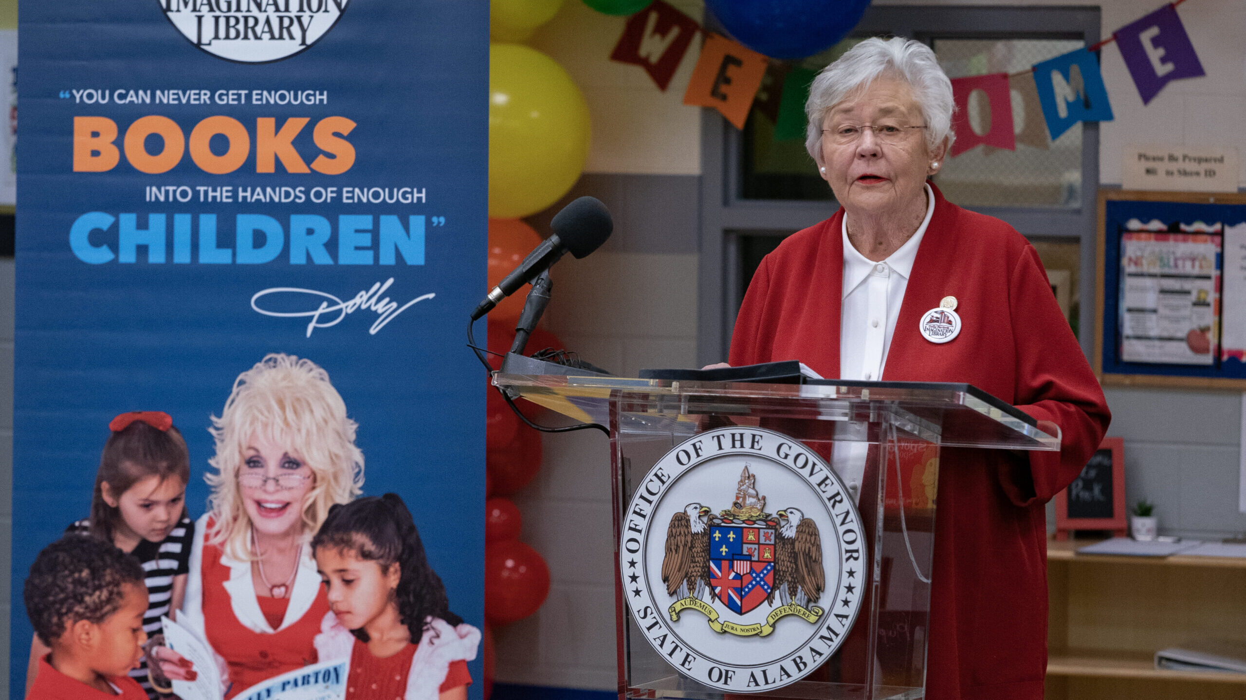 Ivey celebrates early literacy milestone in collaboration with Dolly Parton’s Imagination Library