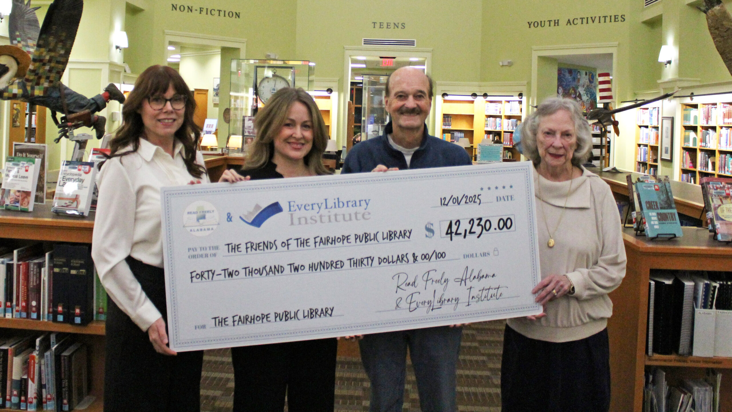 Read Freely donates $40K to Fairhope library to replace state funds