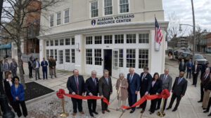Gov. Ivey attends Alabama Veterans Resource Center grand opening